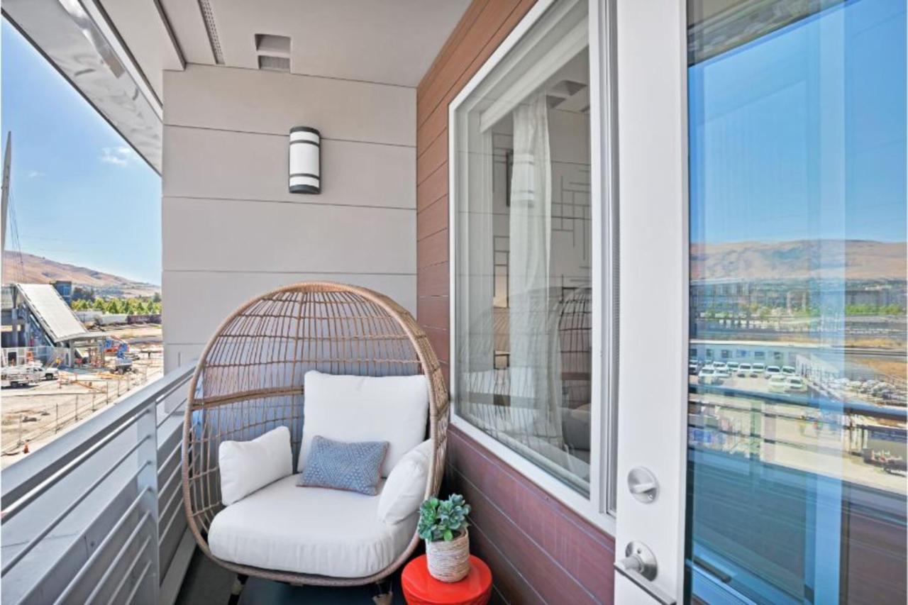 Aya Apartments 프리몬트 외부 사진